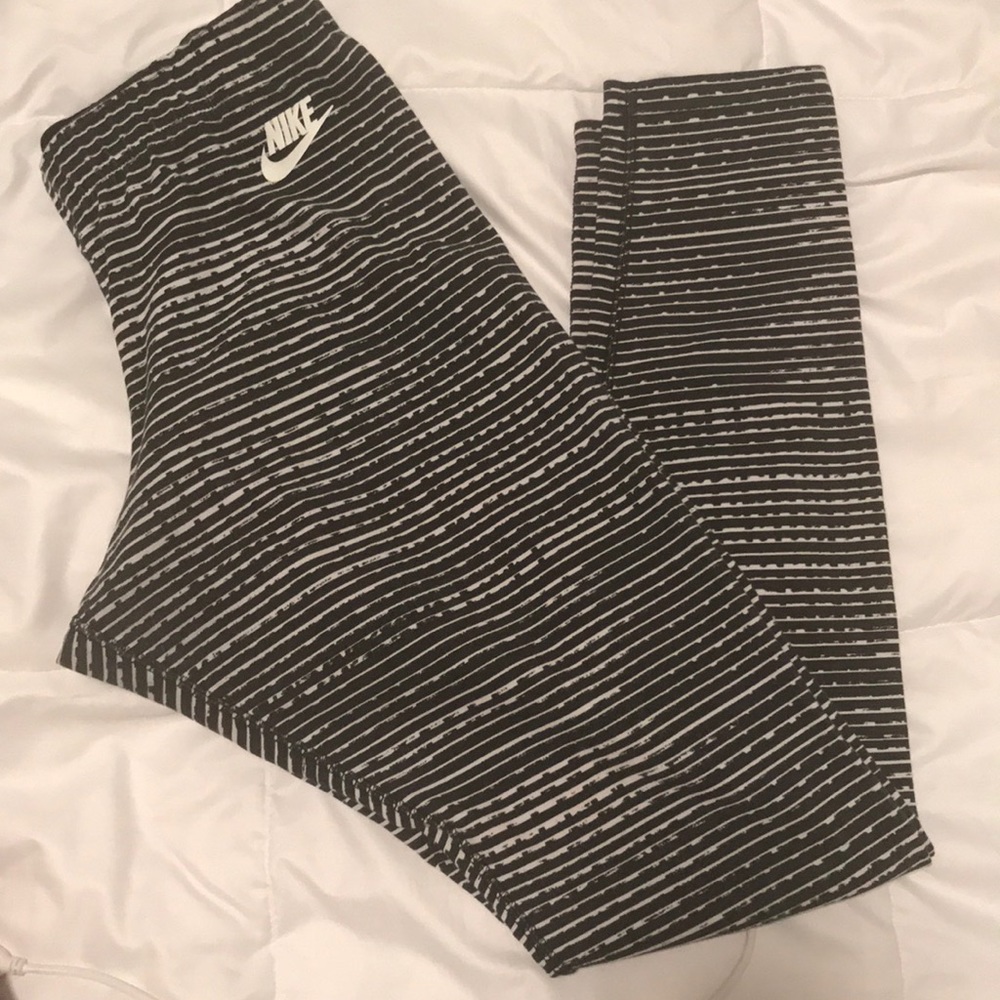 NIKE LEGGINGS